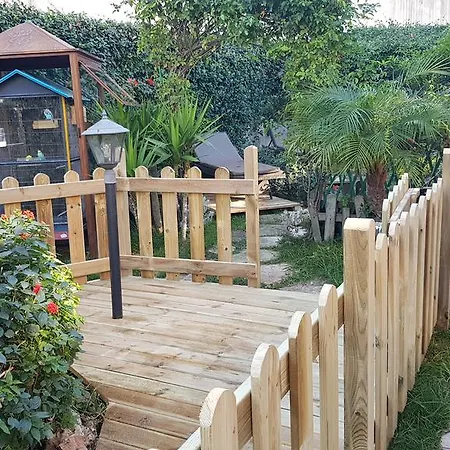 Konukevi Borgo Santa Margherita 4*